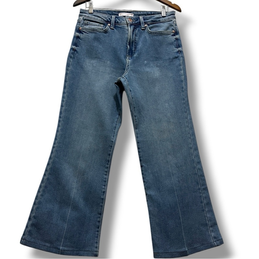 420 LC Lauren Conrad | EUC Vintage High Rise Medium Wash Flare Jeans (size 8) - Picture 2 of 14
